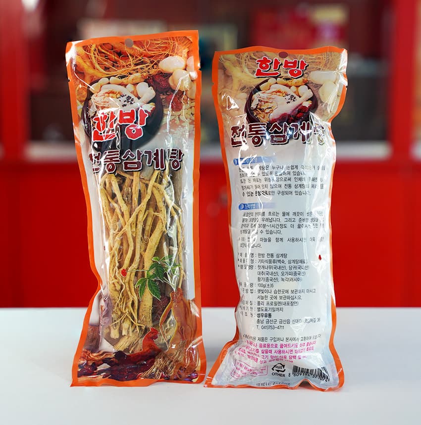 Sâm hầm gà Hàn Quốc gói 100g Sâm hầm gà Hàn Quốc gói 100g